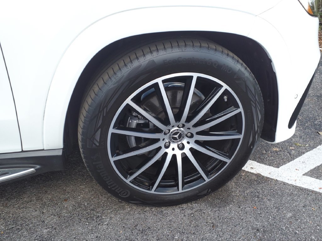 Certified 2026 Mercedes-Benz GLS 580 4MATIC image 9