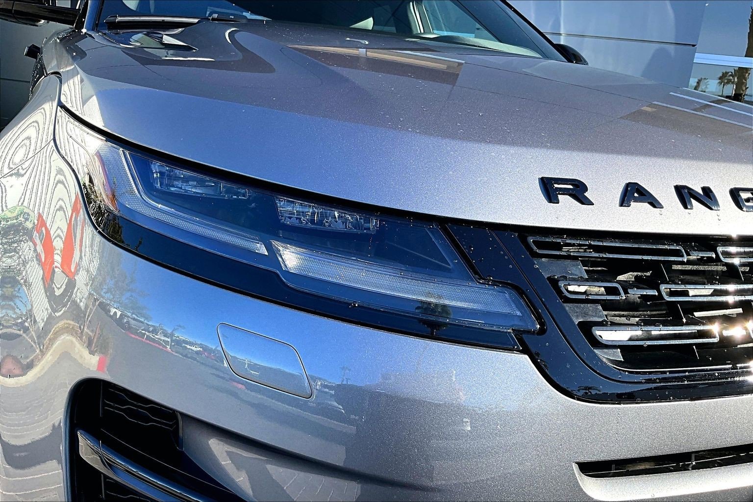 Used 2025 Land Rover Range Rover Evoque Dynamic SE image 28