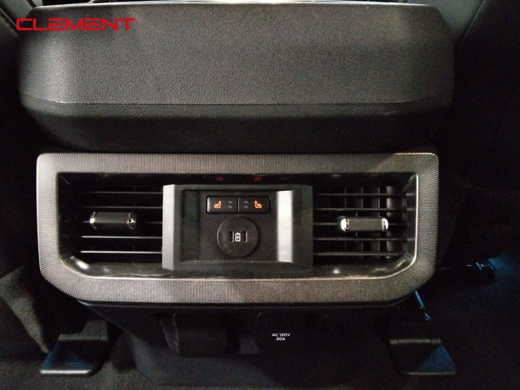 Used 2024 Ford F250 Platinum image 35