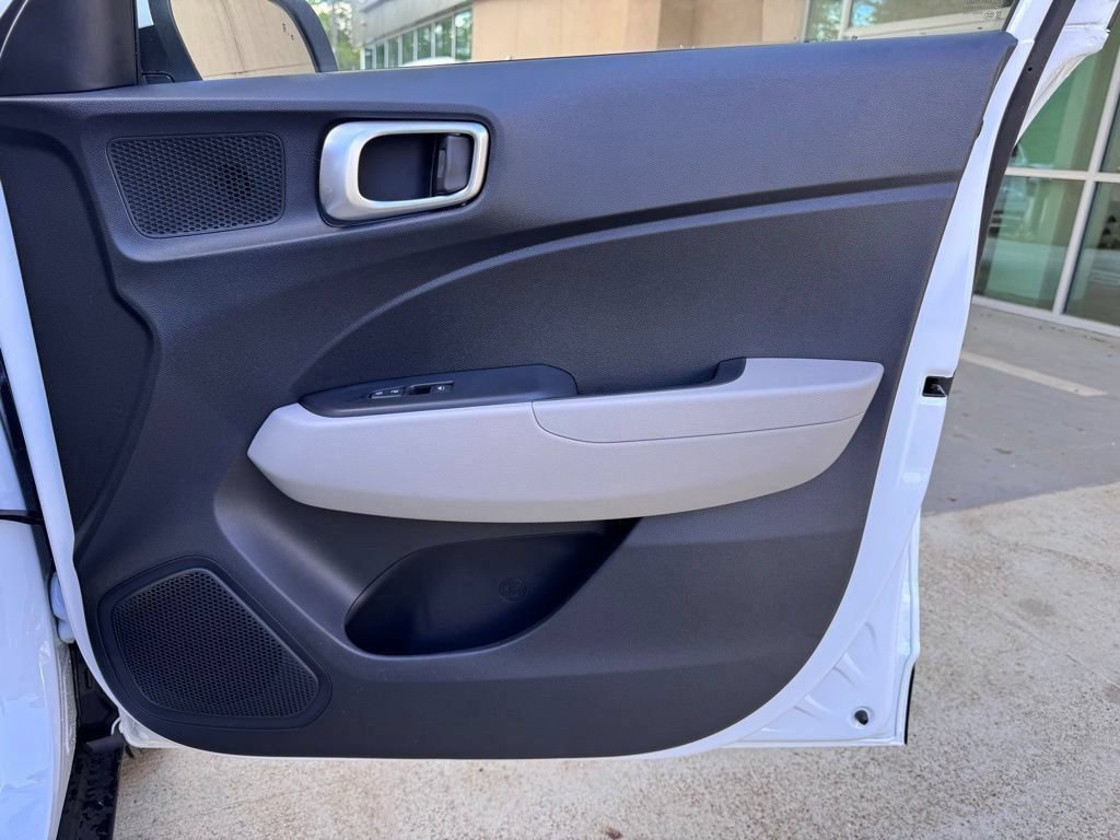 New 2026 Hyundai Venue SEL FWD image 19