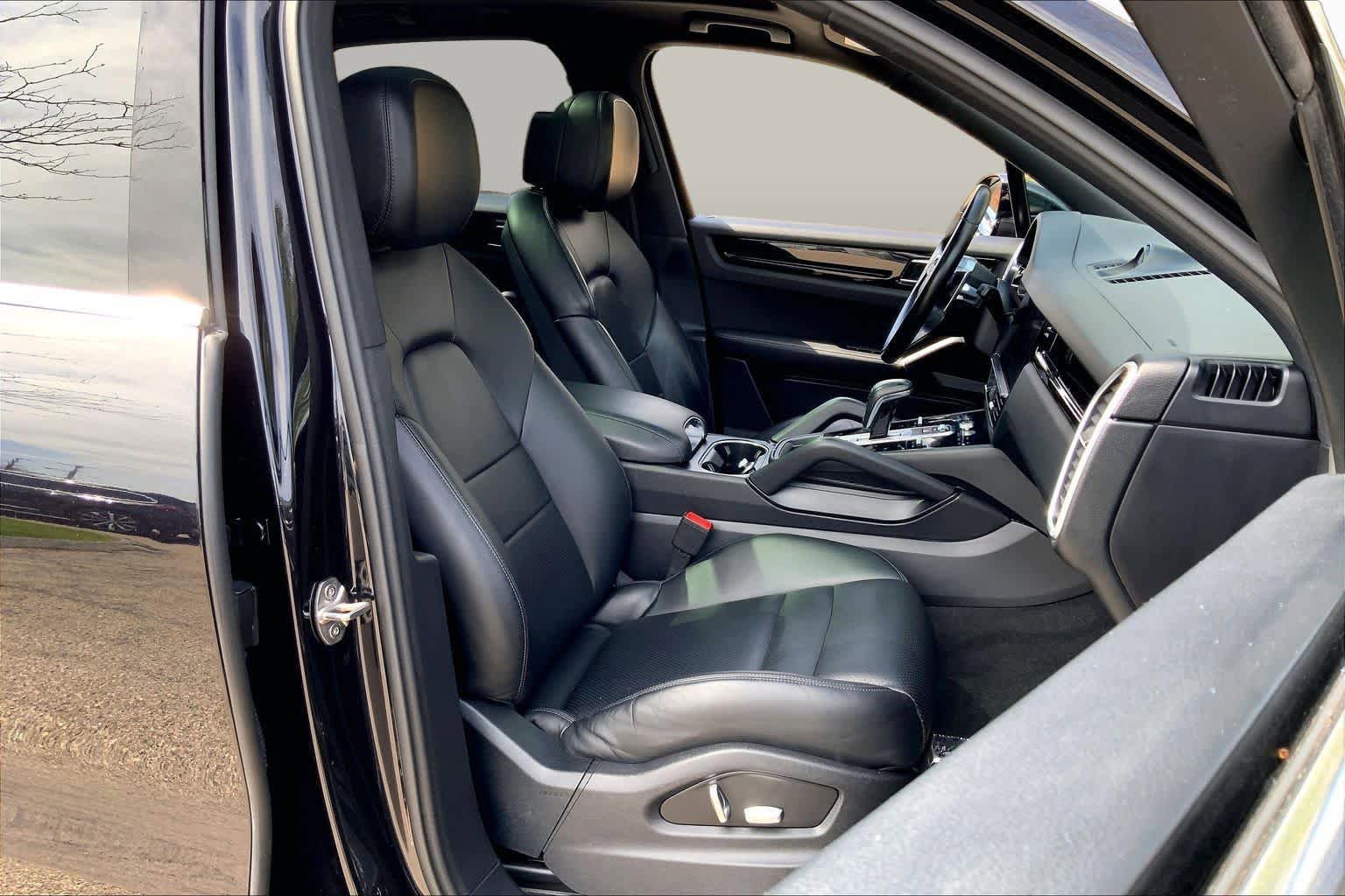 Used 2019 Porsche Cayenne AWD/4WD image 11