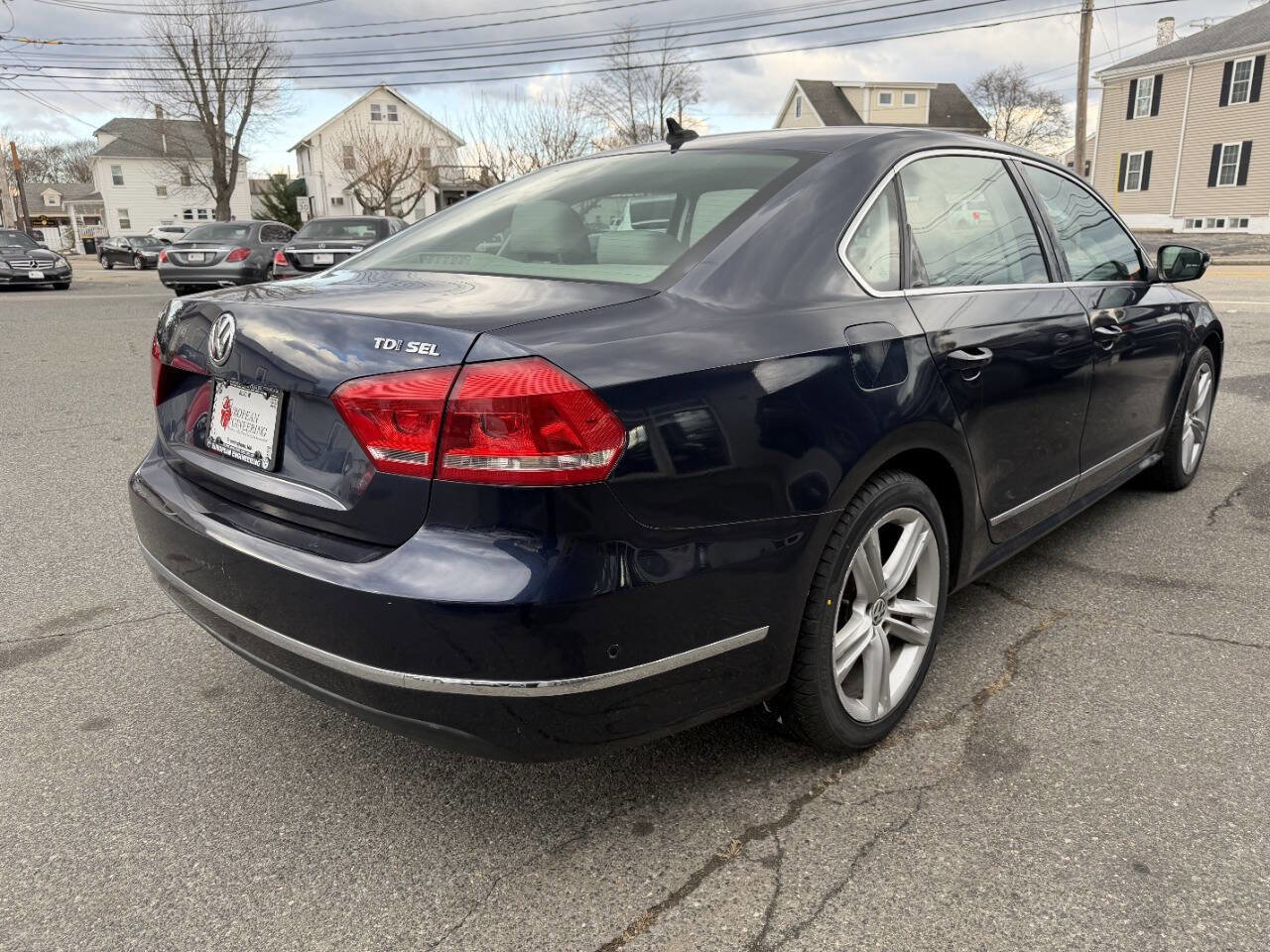 Used 2015 Volkswagen Passat TDI SEL Premium image 8