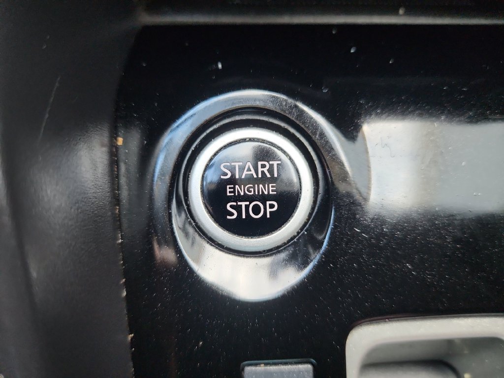 Used 2024 Nissan Versa SV FWD image 23