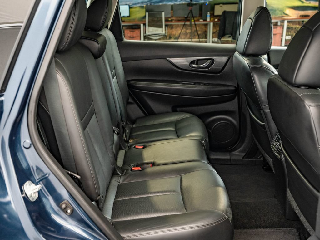 Used 2015 Nissan Rogue SL AWD/4WD image 46