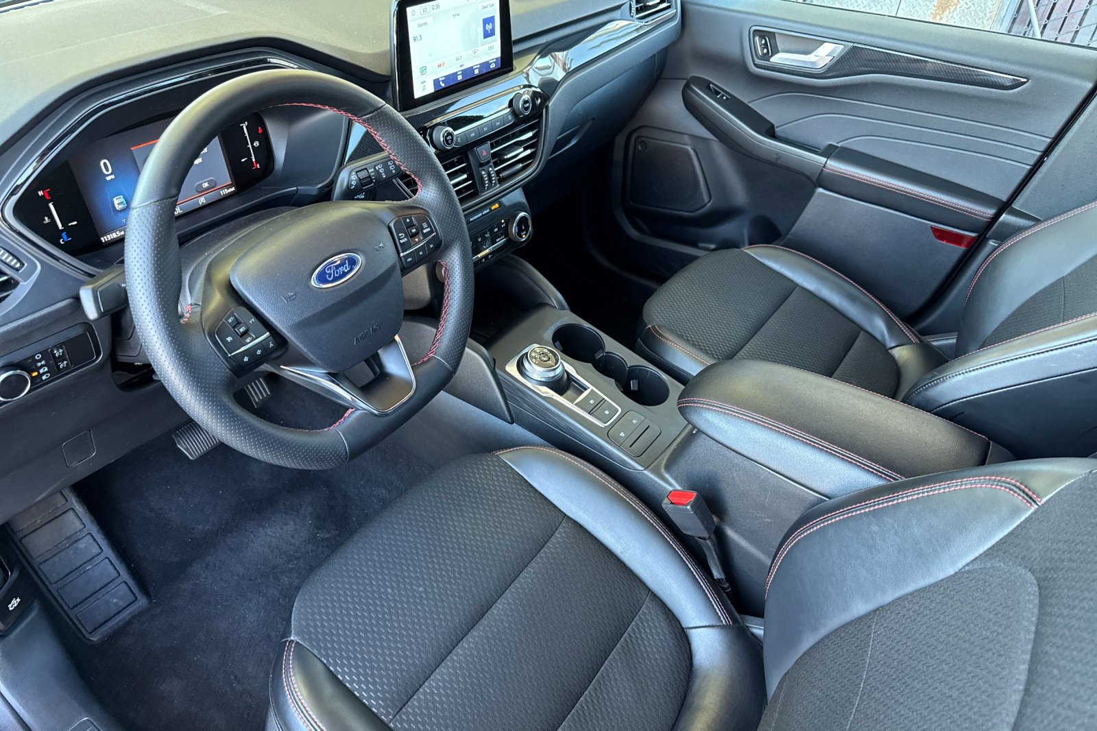 Used 2025 Ford Escape ST-Line image 10