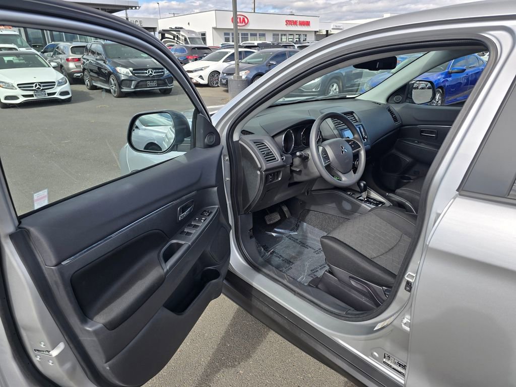 Used 2025 Mitsubishi Outlander Sport SE image 21