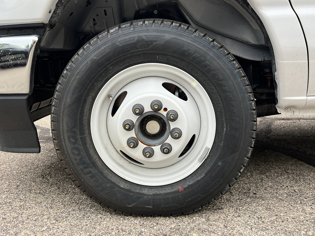 New 2026 Ford E-350 and Econoline 350 Super Duty w/ Power Equipment Group image 9