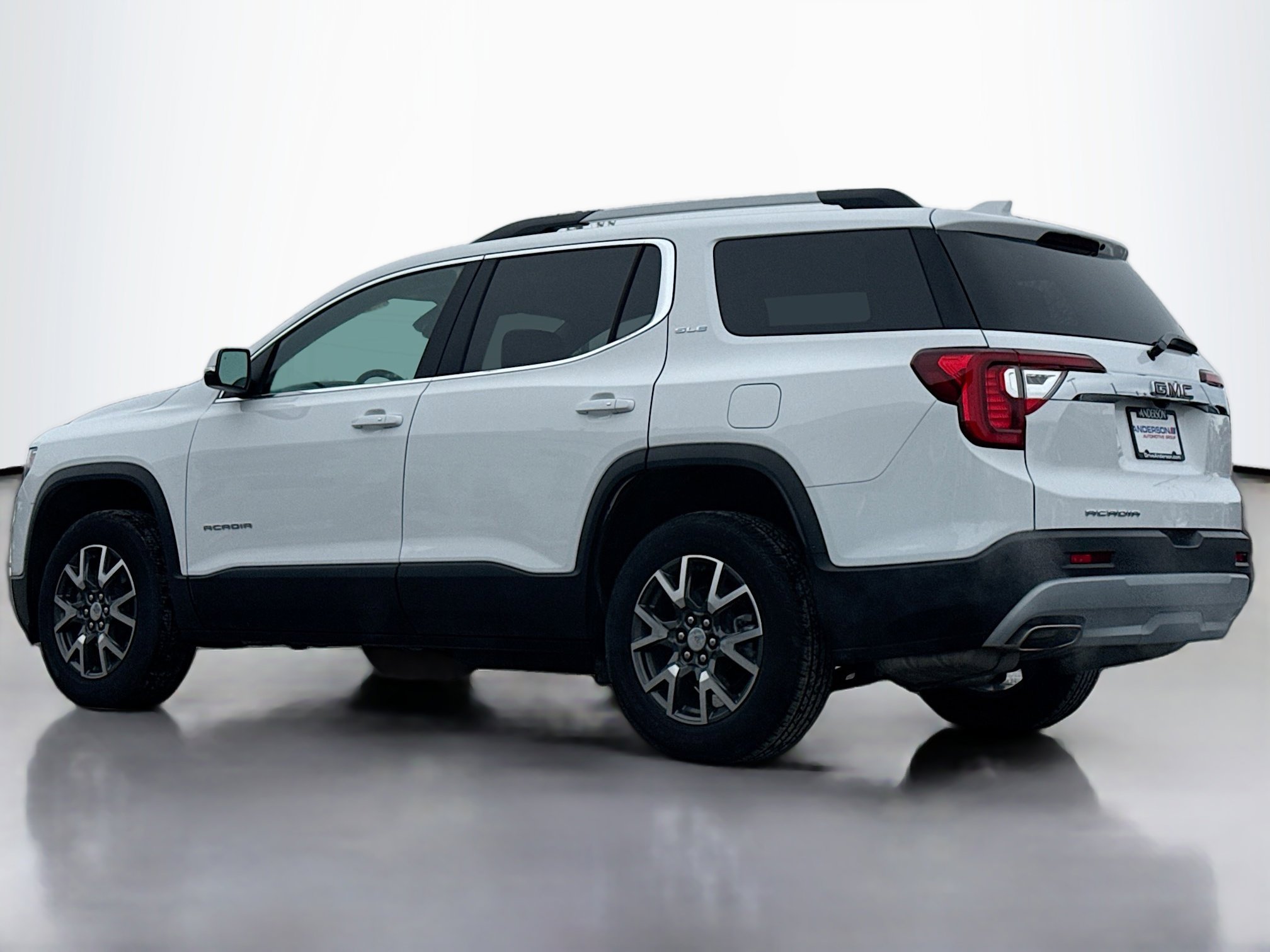 Used 2023 GMC Acadia SLE w/ Driver Convenience Package image 14