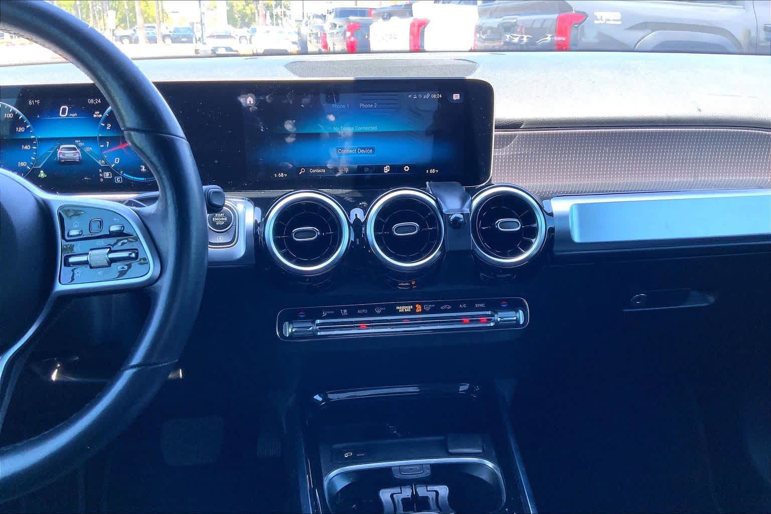 Used 2021 Mercedes-Benz GLB 250 4MATIC image 32