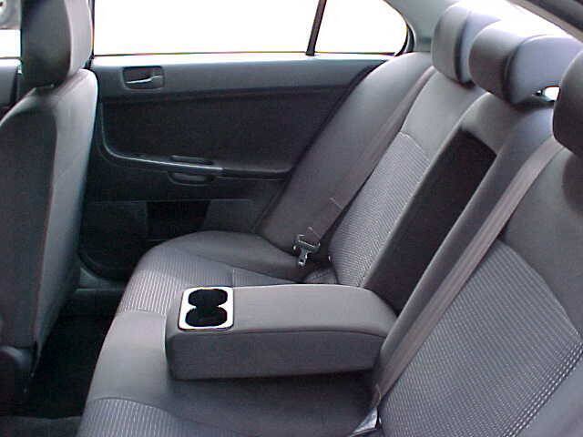 Used 2010 Mitsubishi Lancer ES FWD image 9
