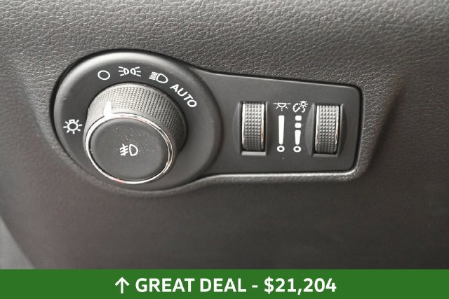 Used 2025 Jeep Compass Limited AWD/4WD image 37