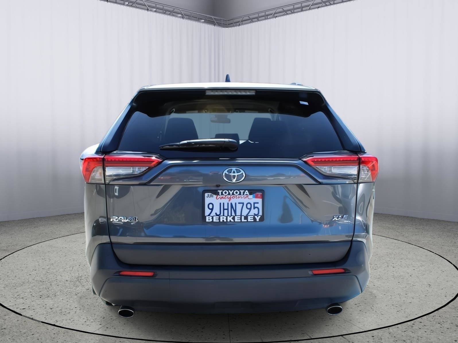 Used 2020 Toyota RAV4 XLE w/ Carpet Mat Package FWD image 7