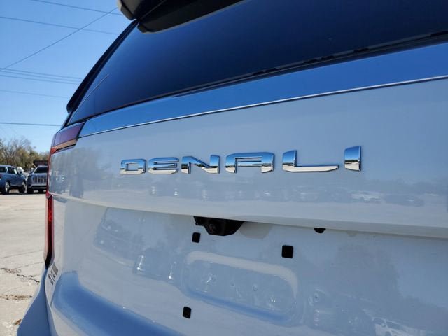 New 2026 GMC Yukon XL Denali w/ Sun & Power Step Package AWD/4WD image 9