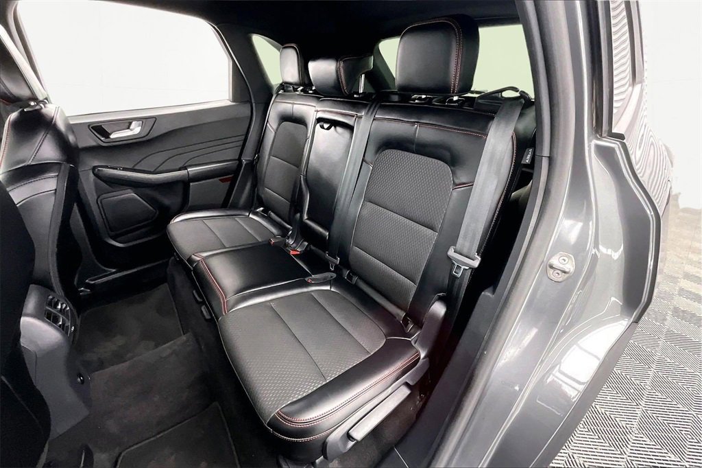 Used 2025 Ford Escape ST-Line image 26