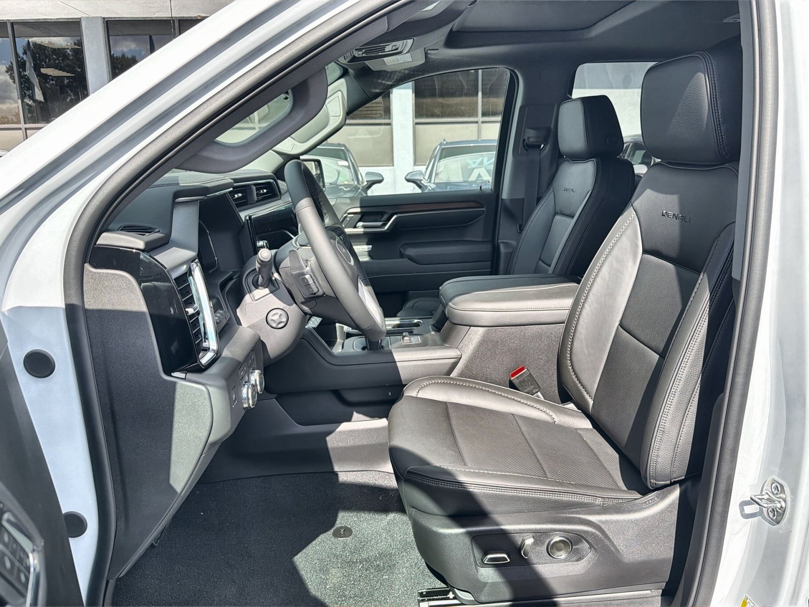 New 2026 GMC Sierra 1500 Denali w/ Denali Reserve Package AWD/4WD image 13