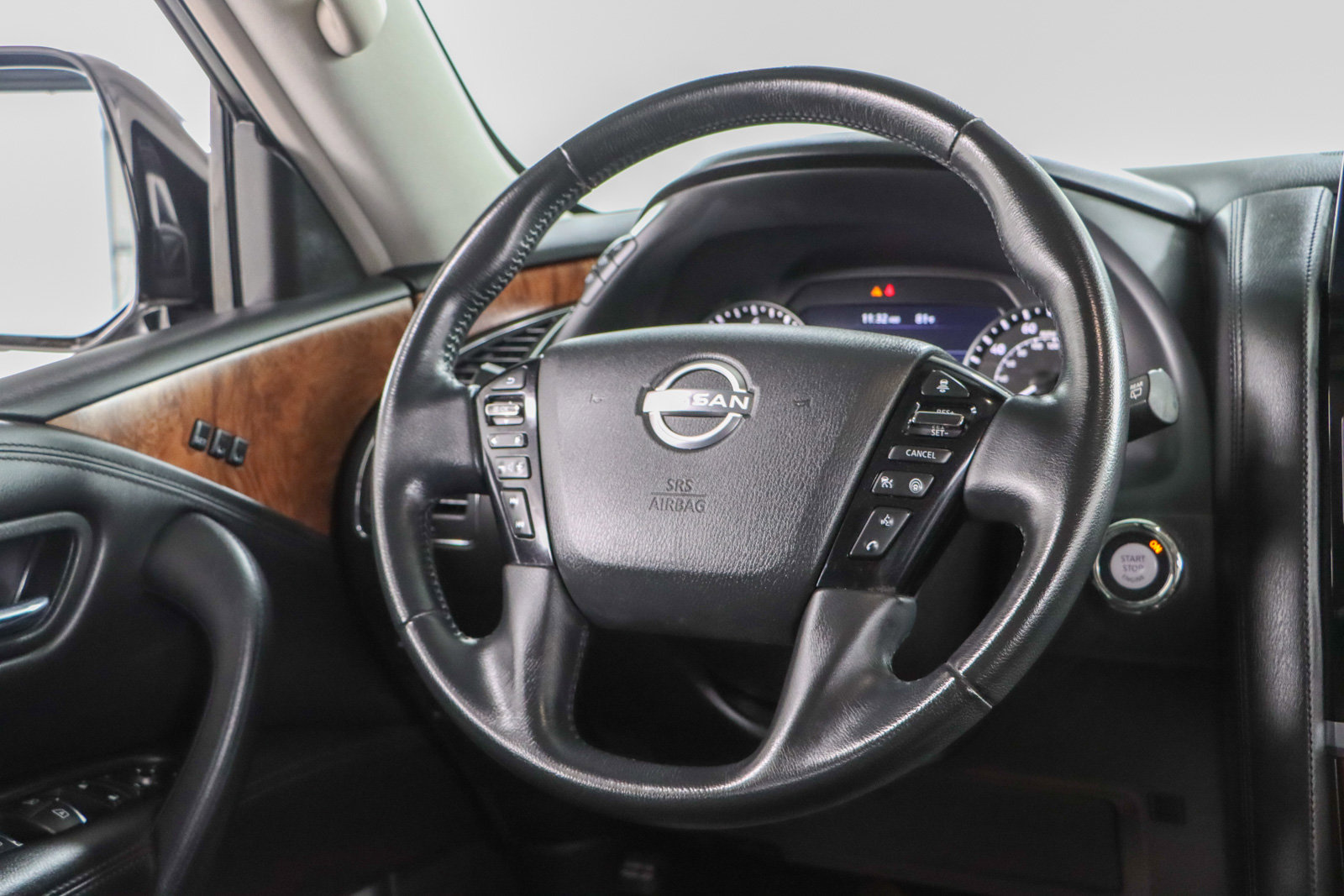 Used 2022 Nissan Armada SL image 13