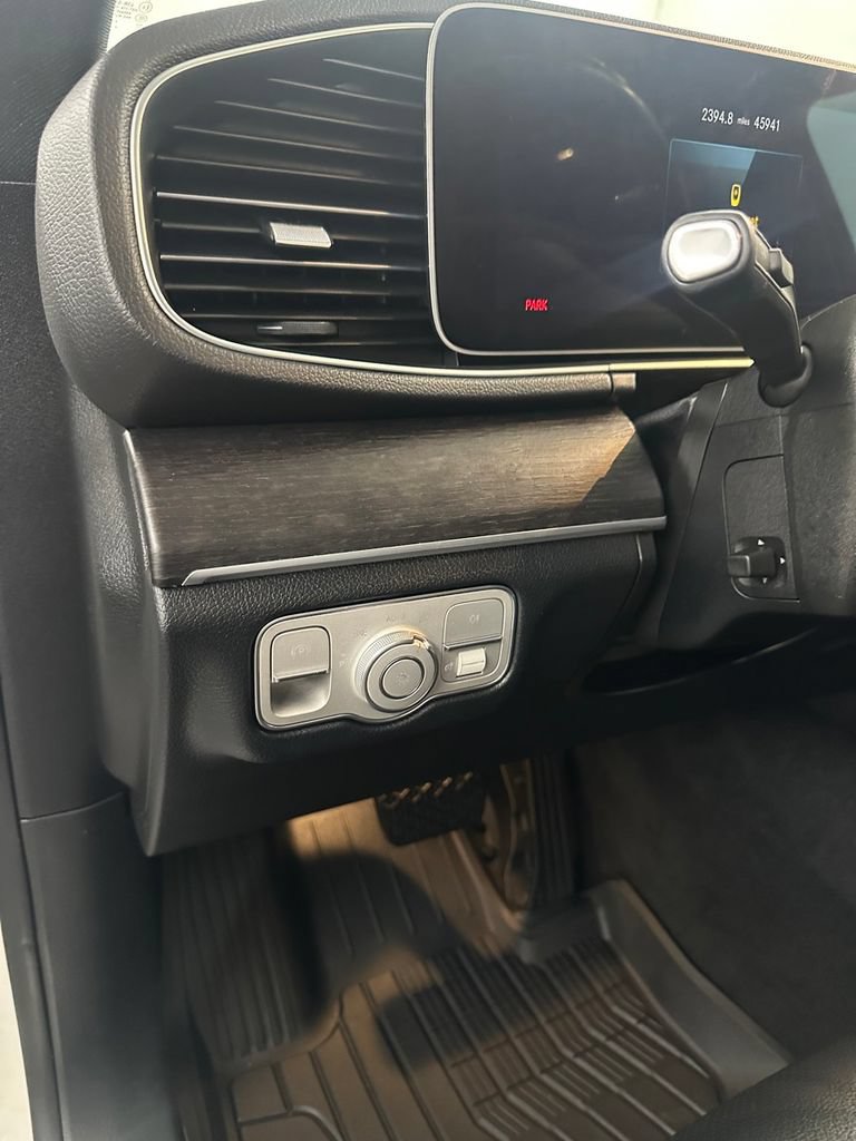 Used 2022 Mercedes-Benz GLE 350 4MATIC w/ AMG Line Exterior image 15