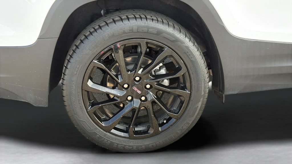 Used 2024 GMC Terrain SLE w/ Elevation Edition FWD image 22