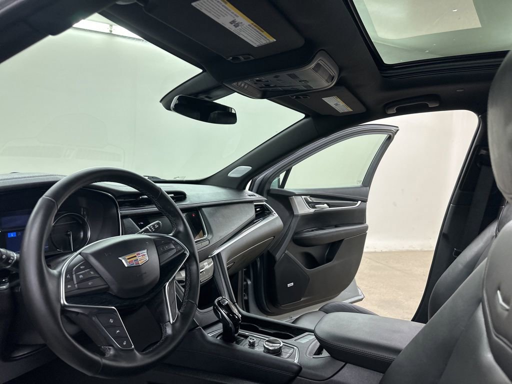 Certified 2025 Cadillac XT5 Premium Luxury image 30