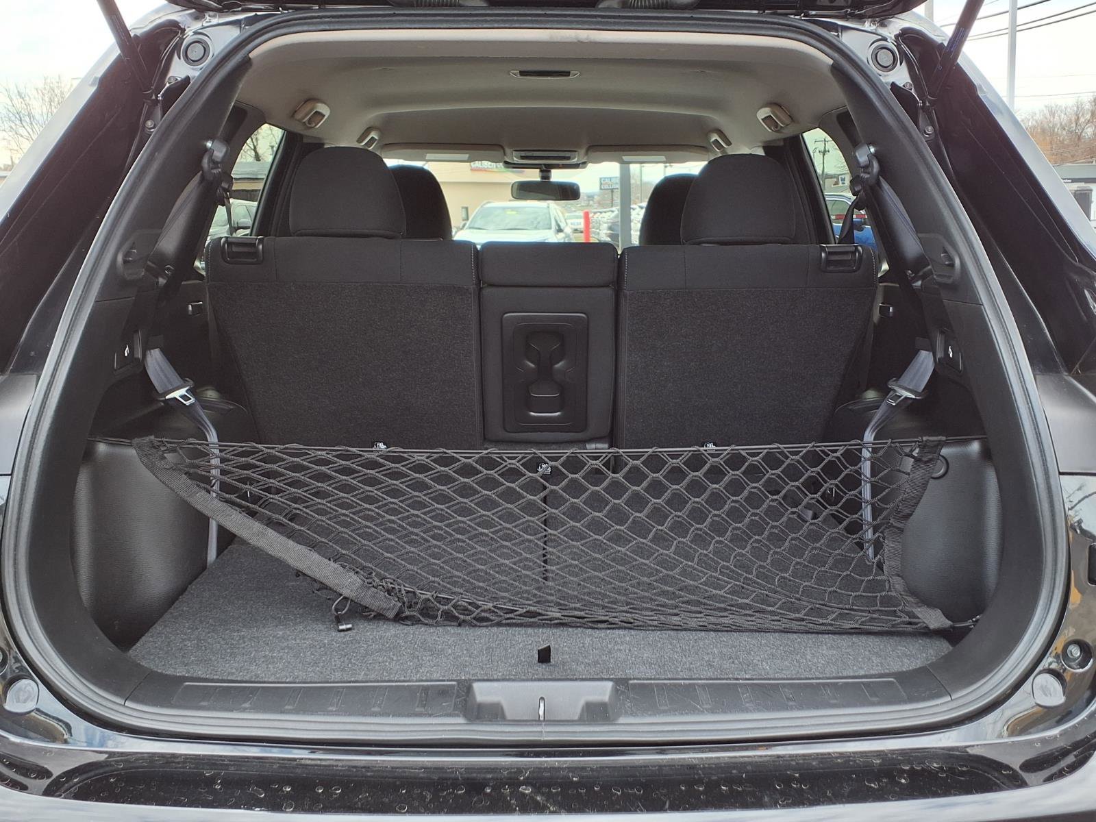 Used 2024 Mitsubishi Outlander ES image 17