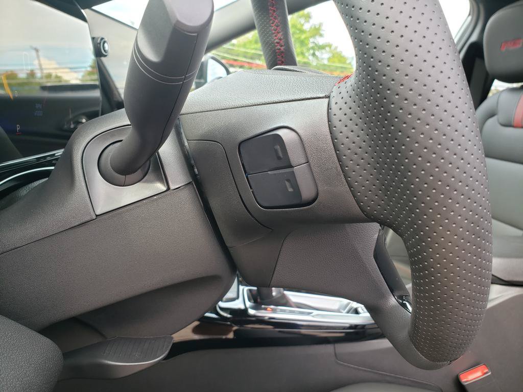 New 2026 Chevrolet Trax RS w/ Sunroof Package FWD image 26