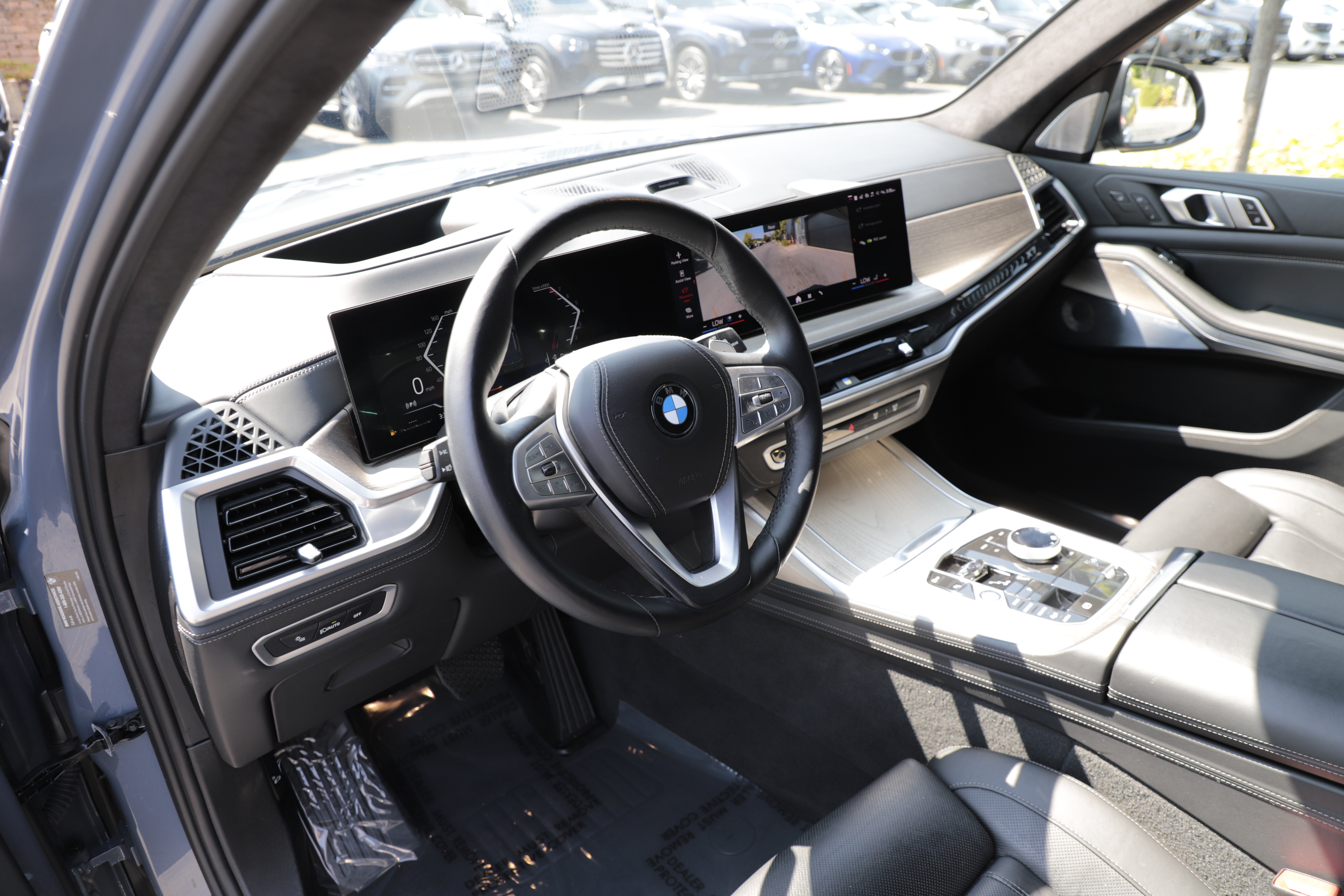 Used 2024 BMW X7 xDrive40i w/ Executive Package AWD/4WD image 18