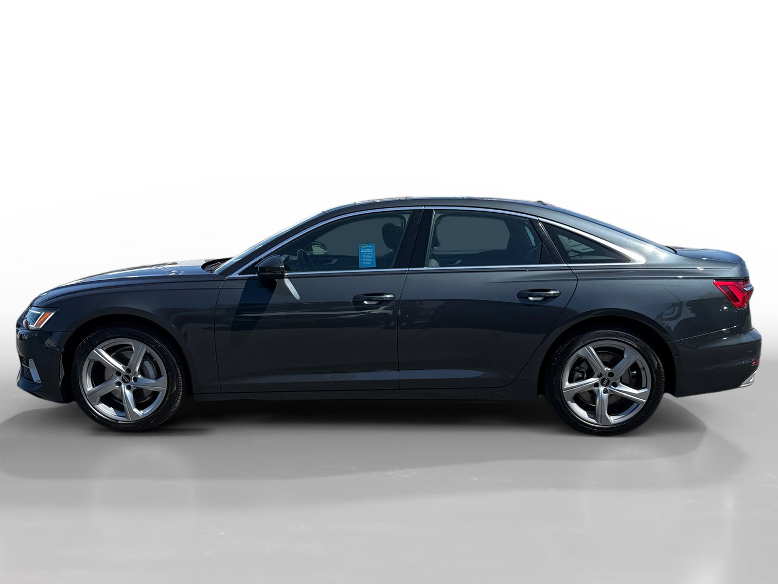 Used 2024 Audi A6 Premium Plus image 2