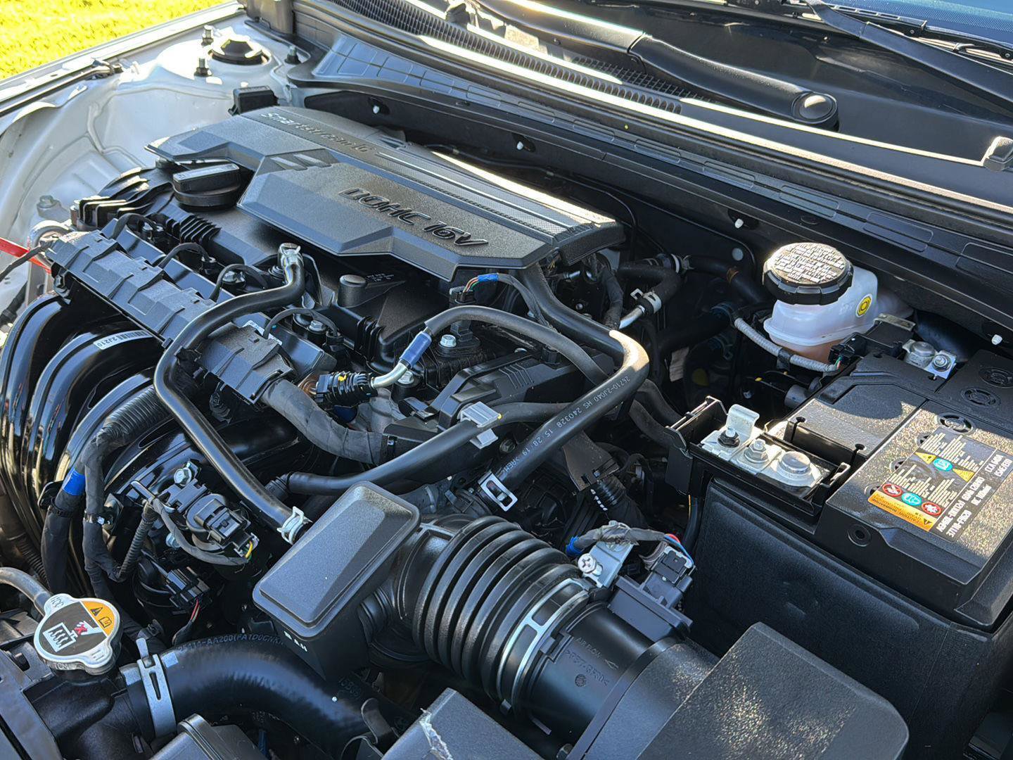 Used 2024 Hyundai Elantra Limited image 33