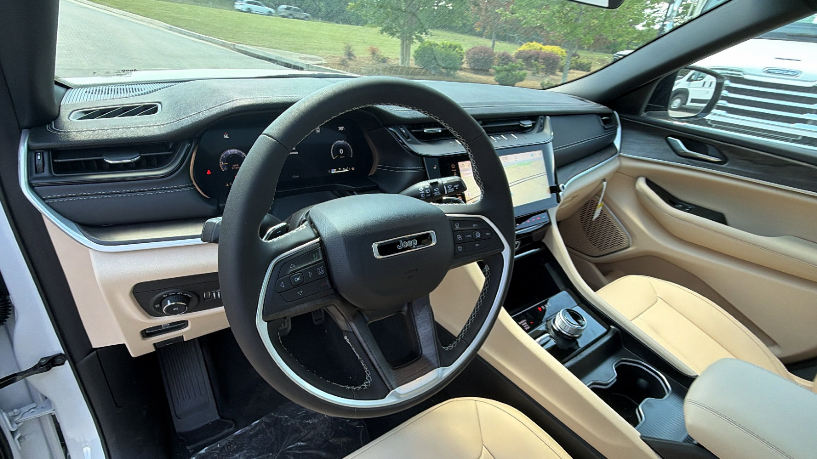 New 2026 Jeep Grand Cherokee L Limited AWD/4WD image 22