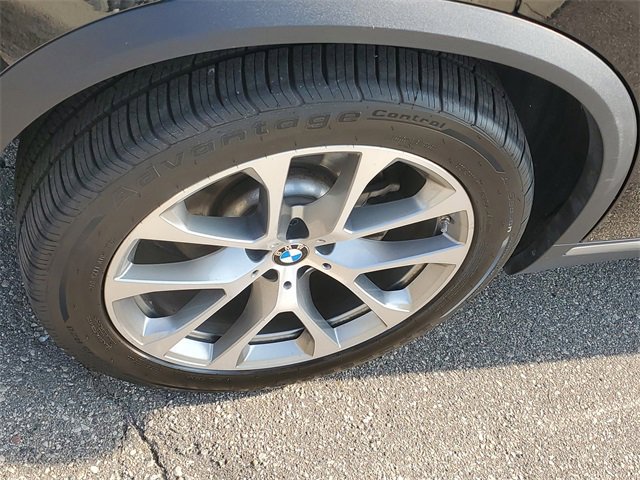 Used 2022 BMW X5 xDrive40i w/ Premium Package image 5