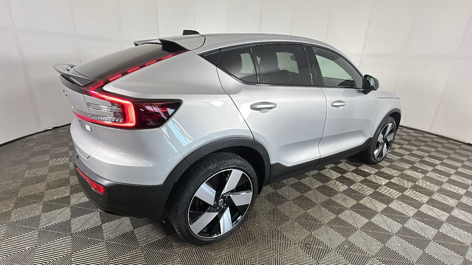 Used 2023 Volvo C40 P8 Recharge Ultimate AWD/4WD video 2