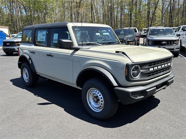 New 2025 Ford Bronco 4-Door image 2