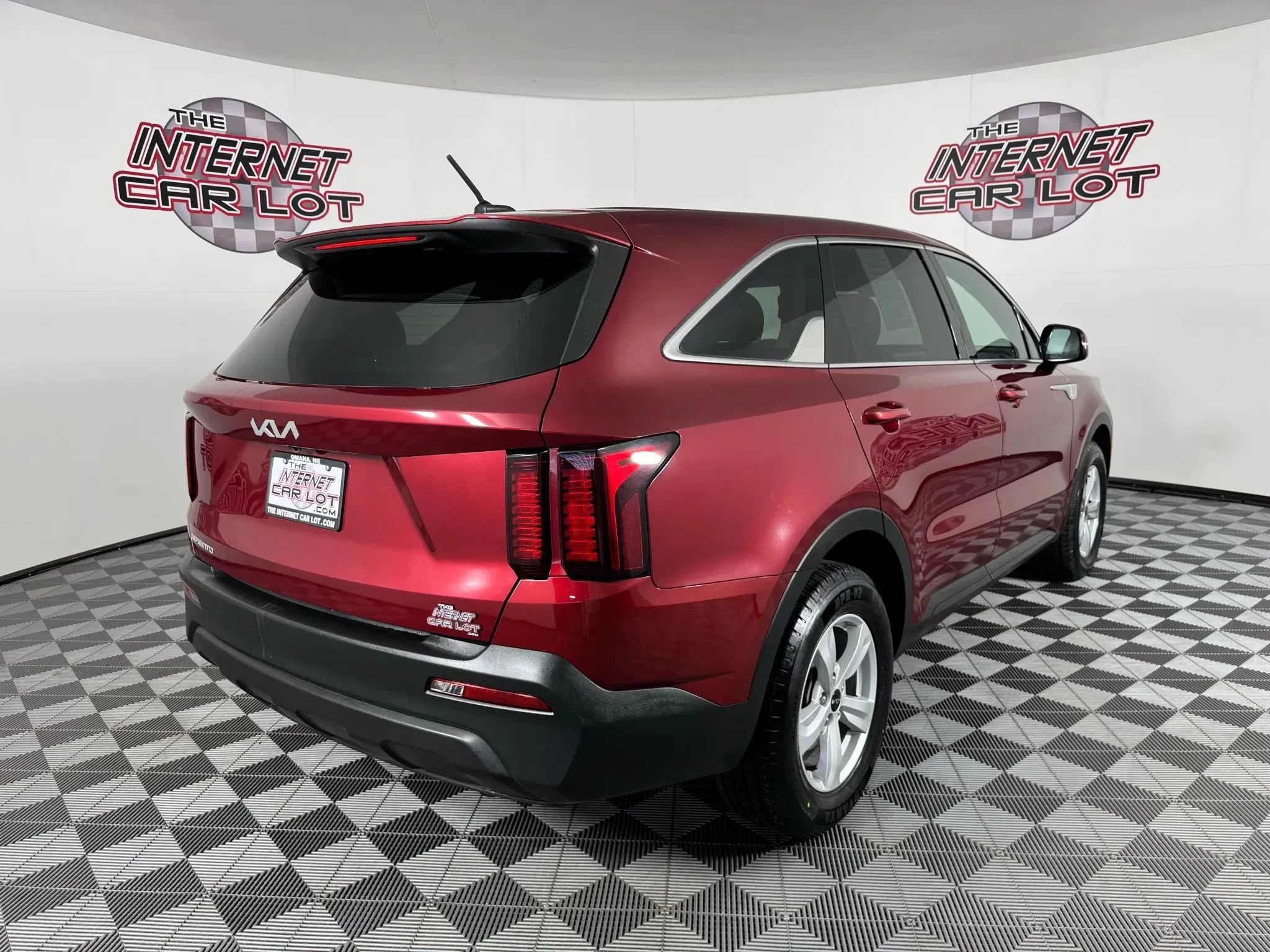 Used 2023 Kia Sorento LX FWD image 7
