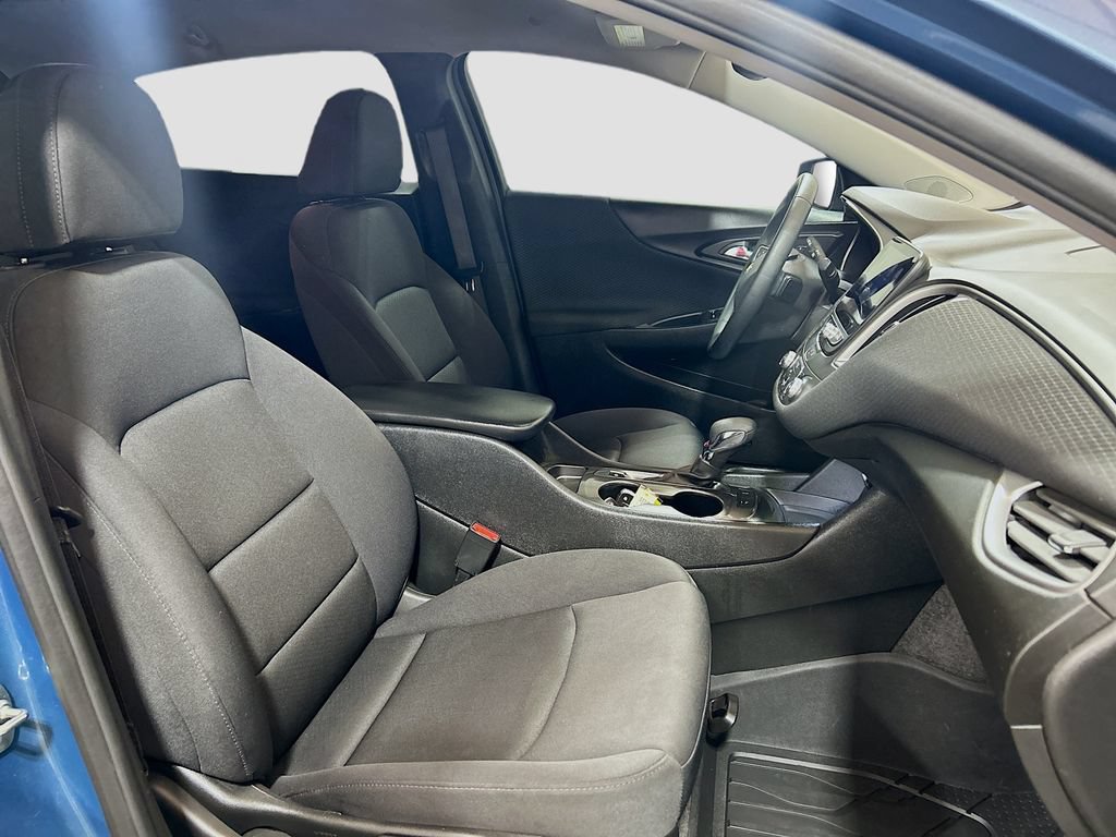 Used 2024 Chevrolet Malibu RS w/ LPO, Floor Liner Package FWD image 23