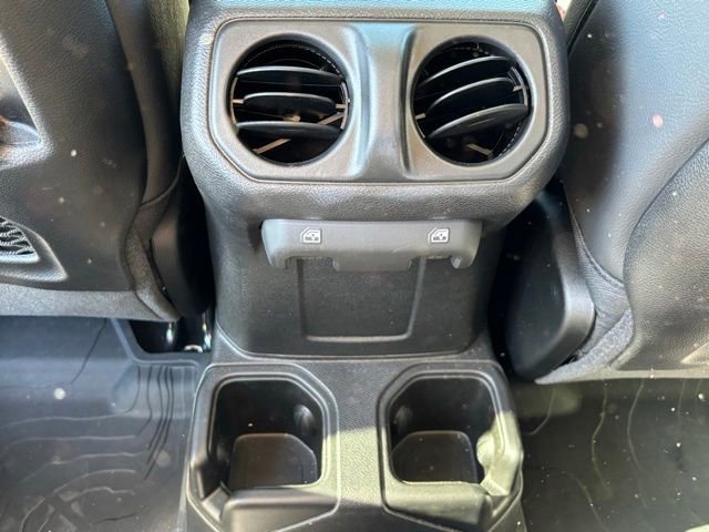 Used 2025 Jeep Gladiator Sport image 20