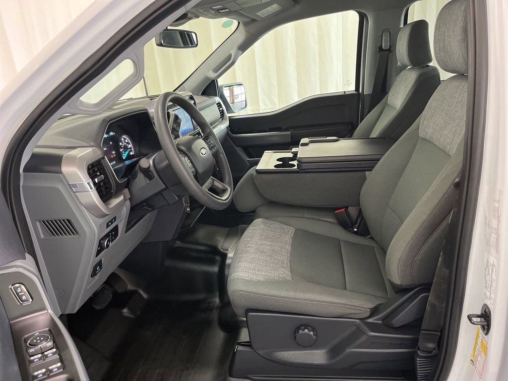 Used 2023 Ford F150 XLT w/ Trailer Tow Package AWD/4WD image 3