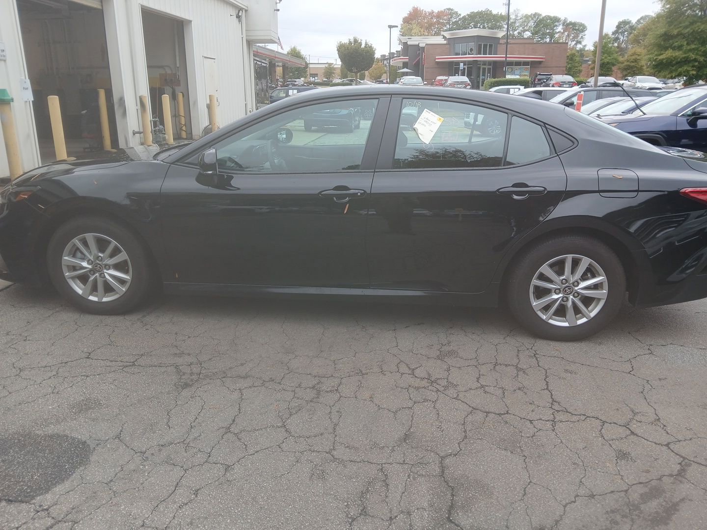 Used 2025 Toyota Camry LE image 2