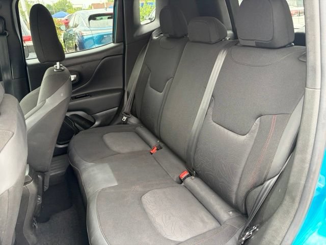 Used 2020 Jeep Renegade Trailhawk w/ Cold Weather Group AWD/4WD image 26