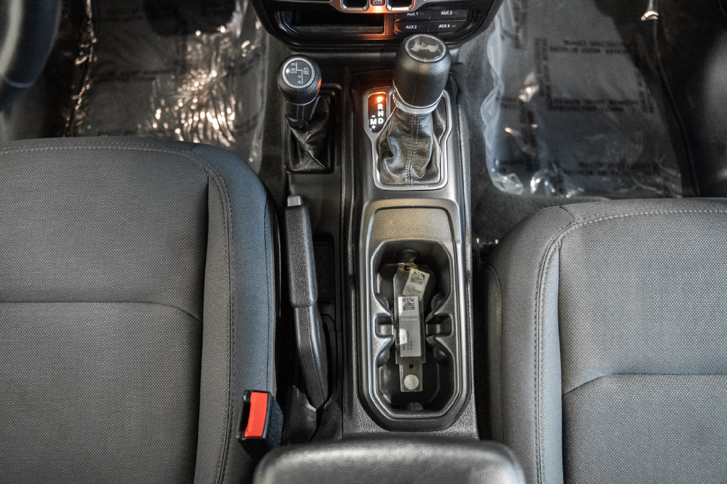 Used 2023 Jeep Wrangler Unlimited w/ Cold Weather Group AWD/4WD image 24