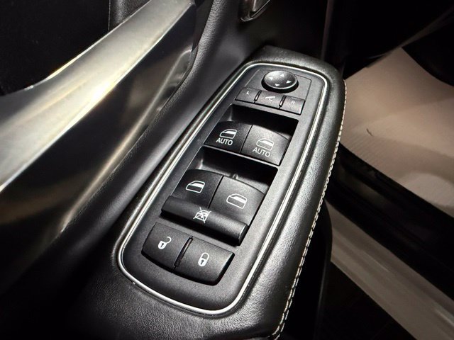 Used 2019 RAM 1500 Limited AWD/4WD image 16