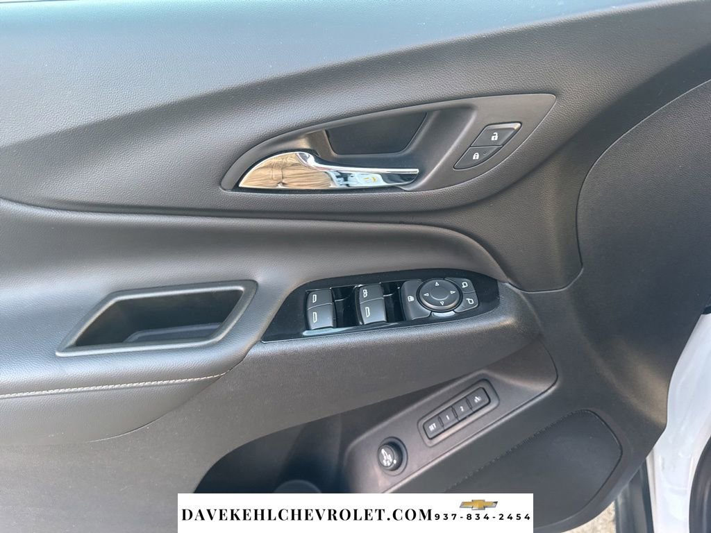 Used 2023 Chevrolet Equinox Premier image 18