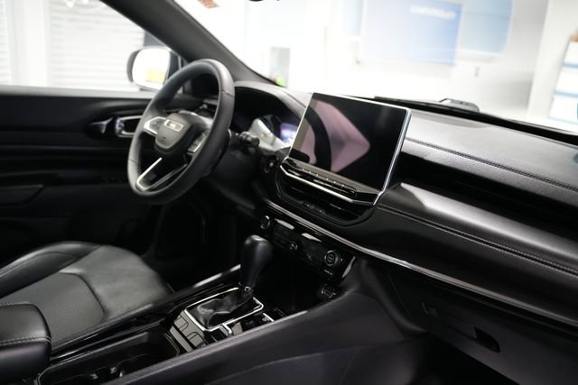 Used 2022 Jeep Compass Altitude image 21