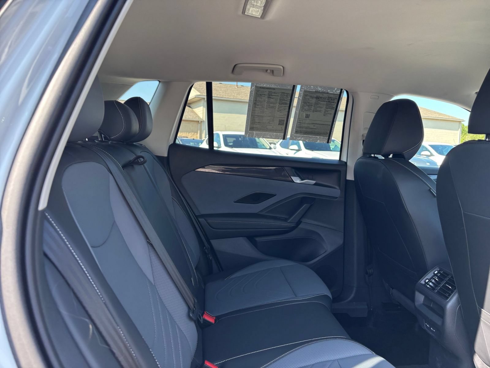 Used 2026 Volkswagen Tiguan SE AWD/4WD image 28