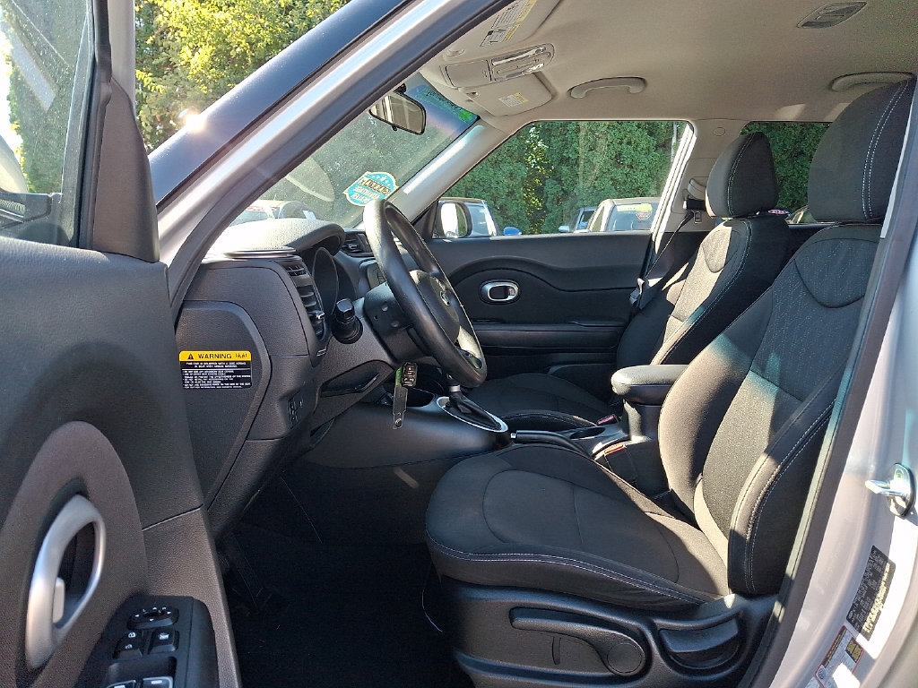 Used 2017 Kia Soul w/ Convenience Package FWD image 13