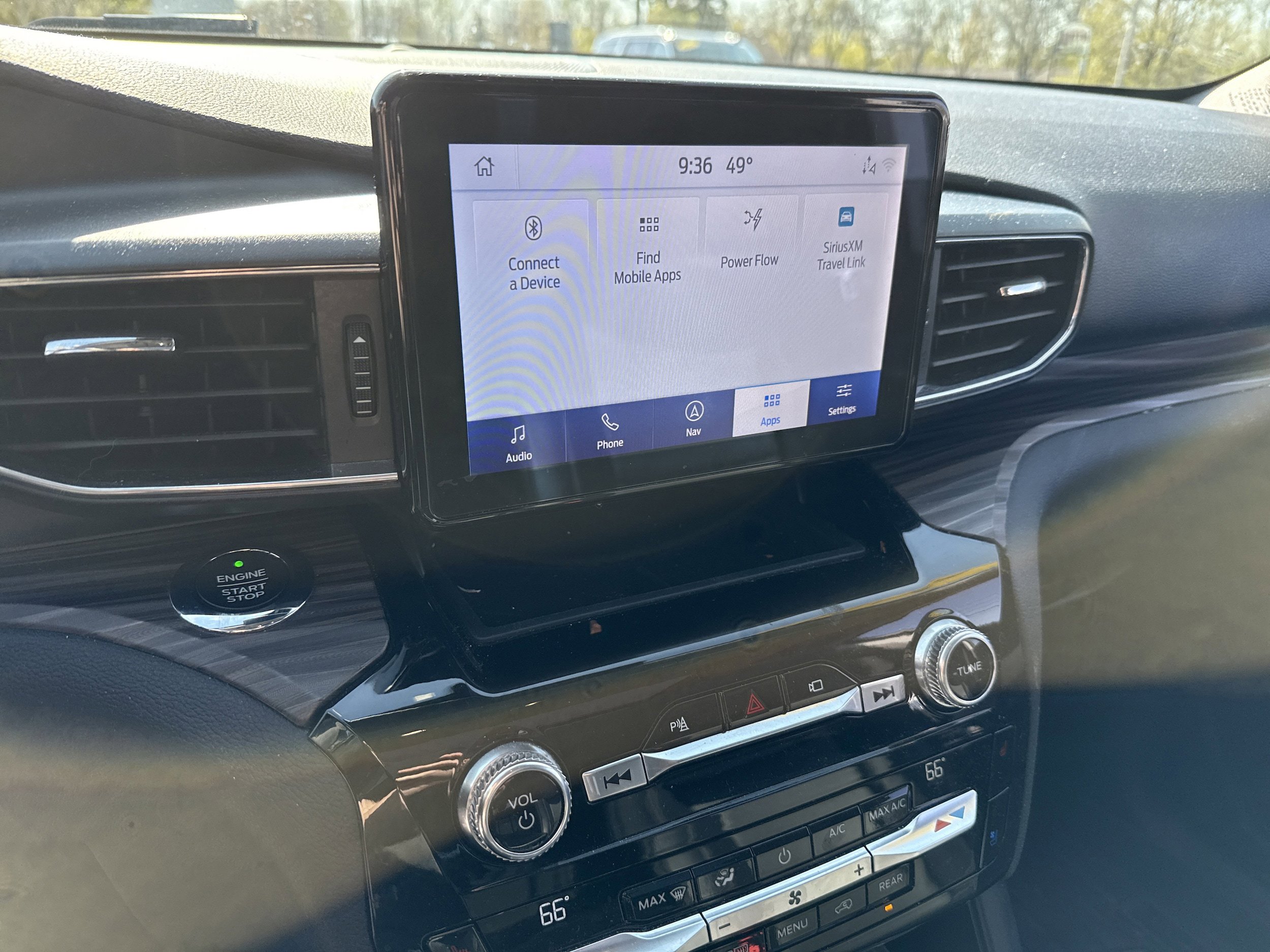 Used 2021 Ford Explorer Limited w/ Hybrid Equipment Group 310A AWD/4WD image 6