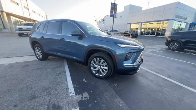 Used 2025 Buick Enclave Preferred image 2