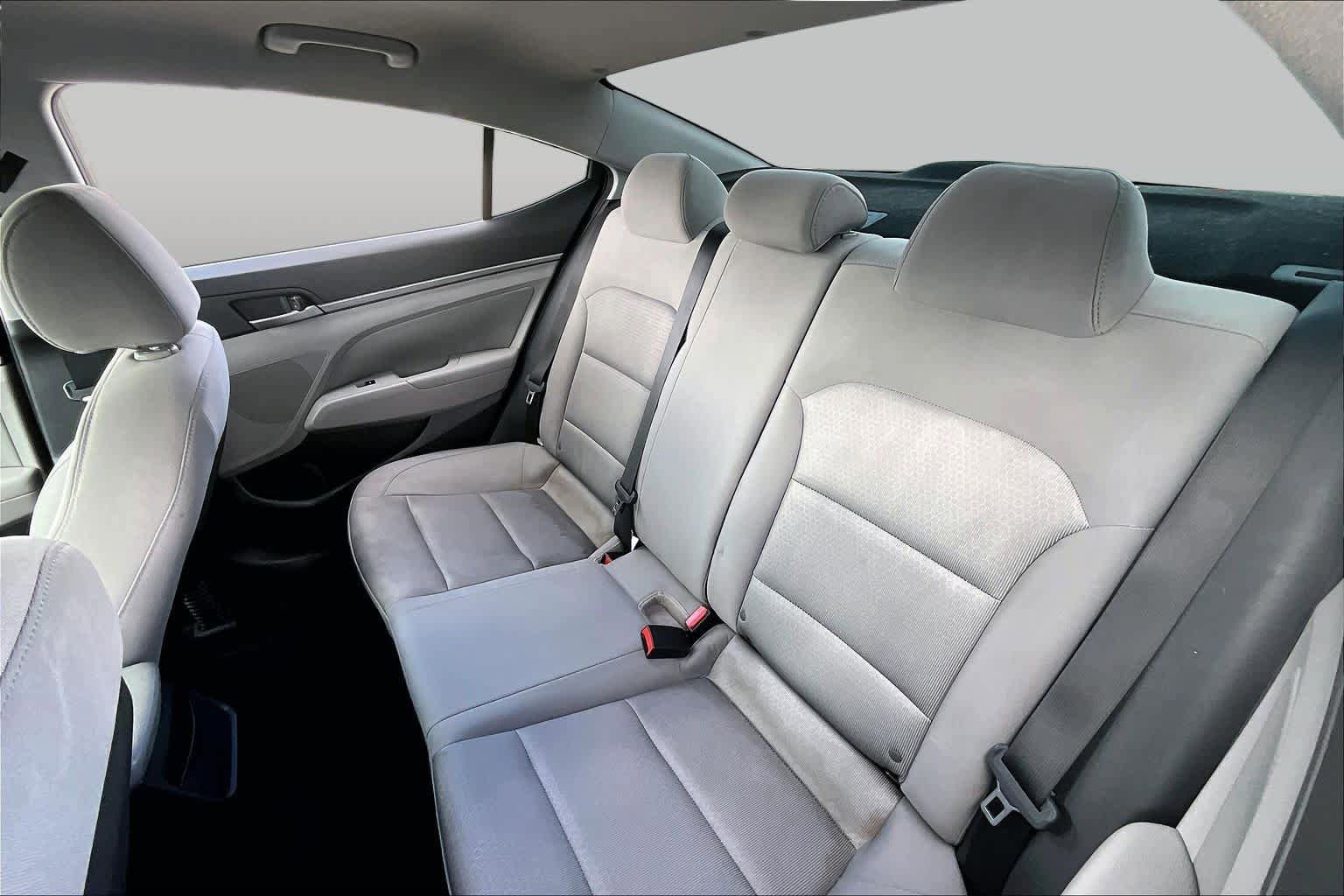 Used 2018 Hyundai Elantra SEL FWD image 19