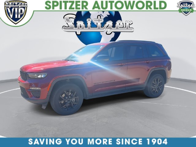 Used 2024 Jeep Grand Cherokee Altitude AWD/4WD image 8