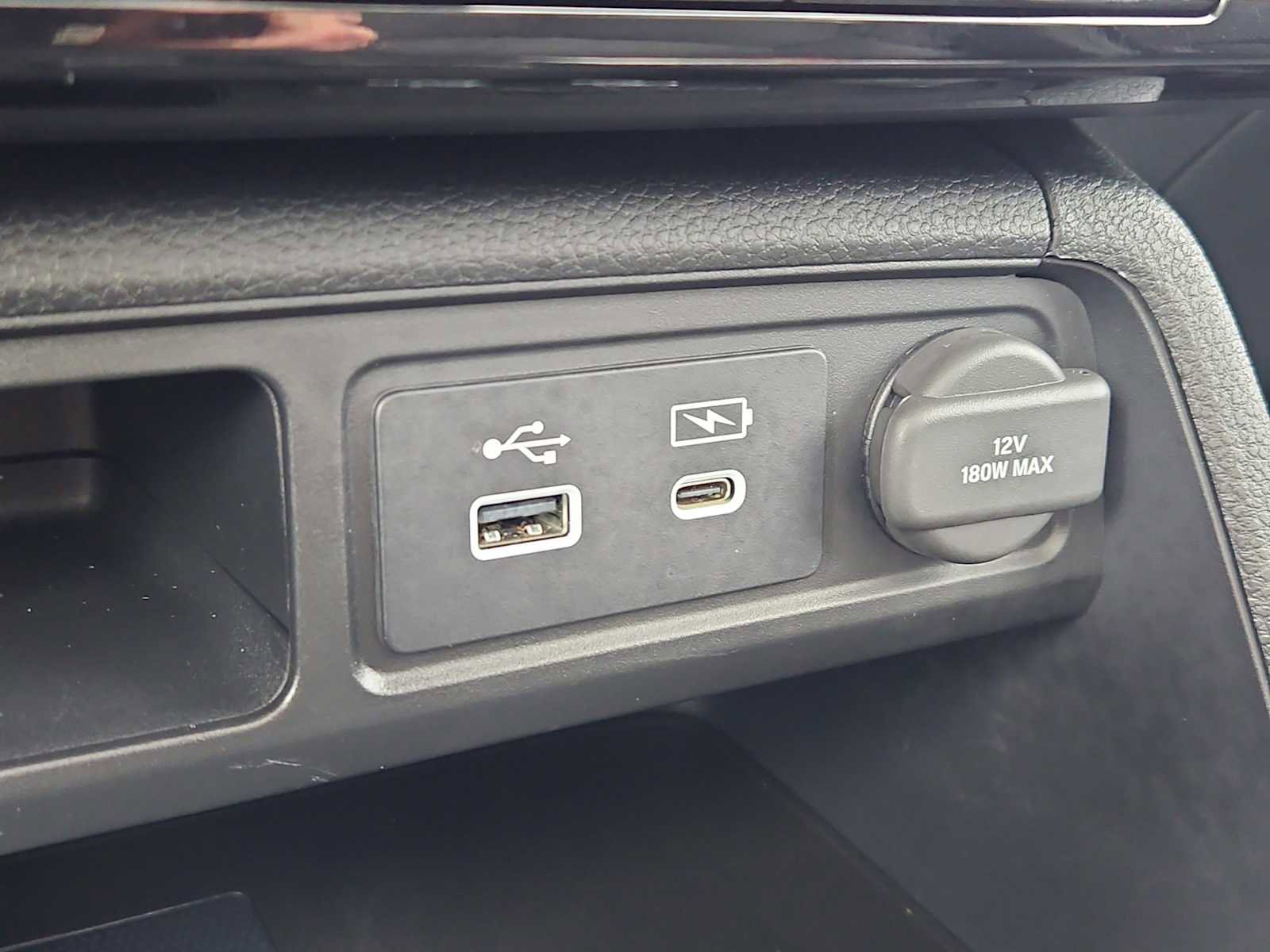 Used 2023 Honda Pilot Touring image 19
