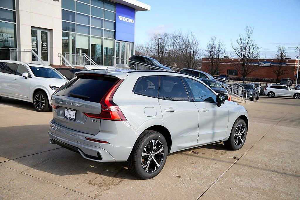 New 2026 Volvo XC60 B5 Core image 9